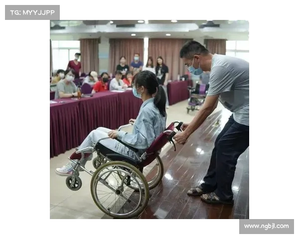 成都世运会轮椅观众席视障女孩通过AI语音解说感受定向越野赛精彩瞬间 成都世运会轮椅观众席视障女孩通过AI语音解说感受定向越野赛精彩瞬间